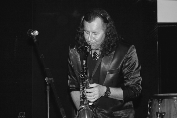 саксофонист Руслан Аитов саксофонист Руслан Аитов