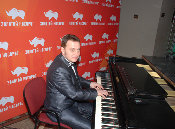 пианист-тапёр пианист-тапёр