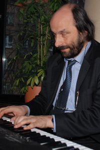 Пианист Евгений Гречищев